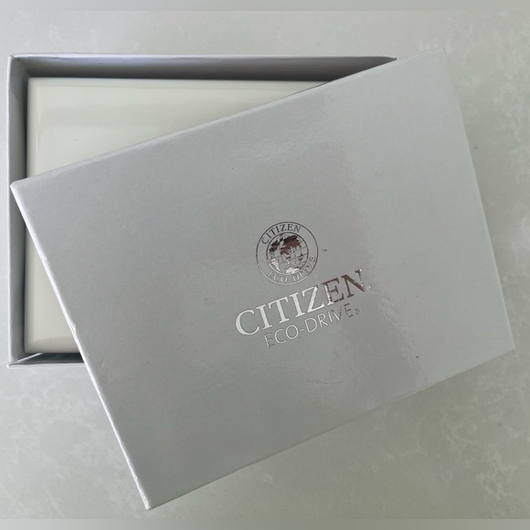 Citizen Eco-Drive Normandie White Resin Watch **NEW CAPACITOR NEEDED - Picture 13 of 15